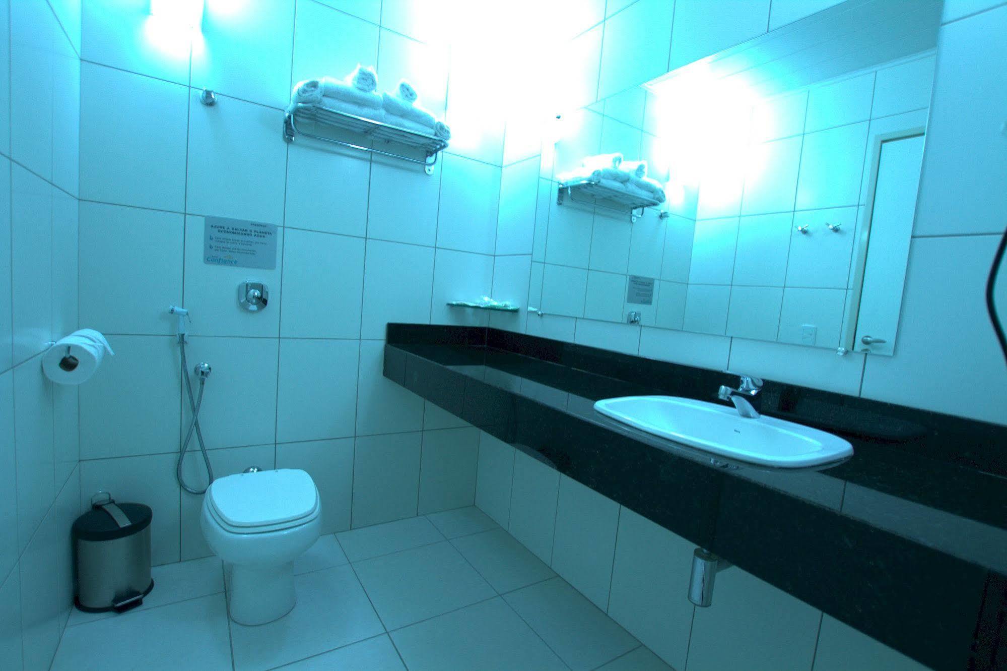 Hotel Confiance Soho Batel Куритиба Экстерьер фото